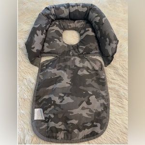 This is a gently used head support. Washable and comfortable for baby.